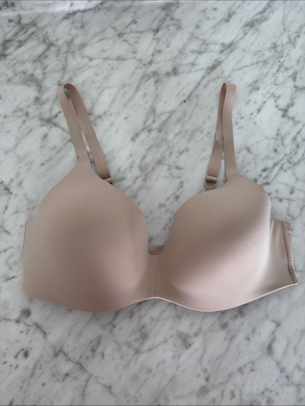 Uniqlo Seamless Light Nude T-Shirt Bra